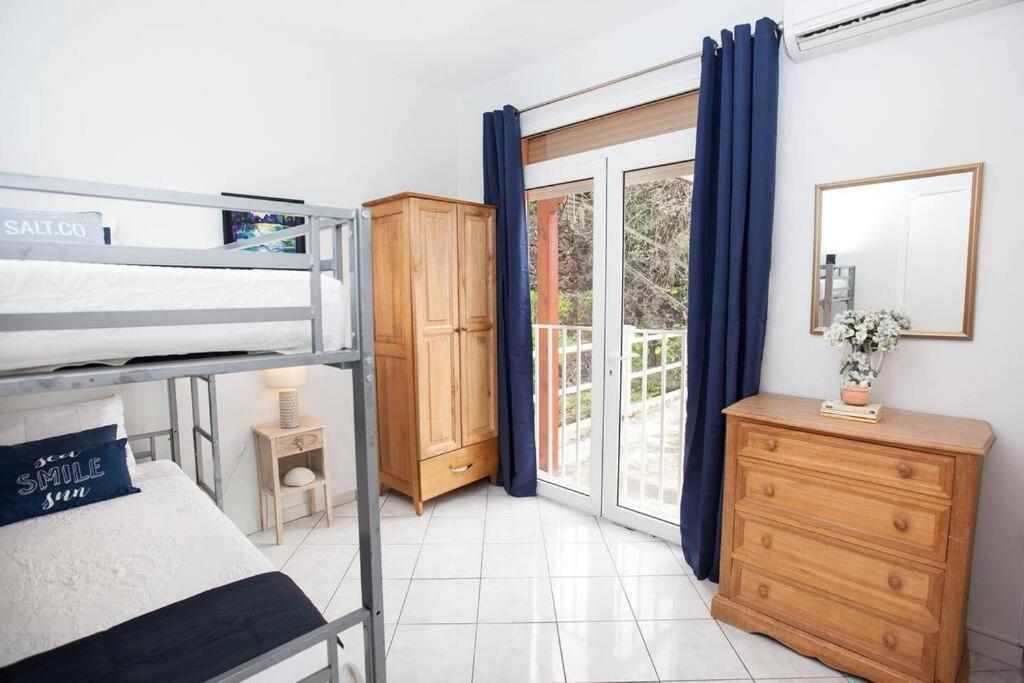 Villa "The Pretty Mermaid", Pool And Stunning Views 5 Min From Beach デエエ エクステリア 写真