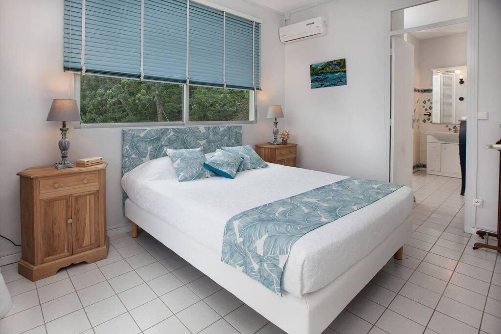 Villa "The Pretty Mermaid", Pool And Stunning Views 5 Min From Beach デエエ エクステリア 写真